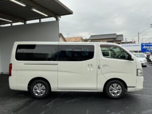 IMG_0383 低与信ローン NV350キャラバン